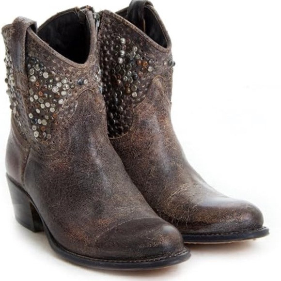 Frye Shoes - Frye Deborah cowboy ankle boots 10